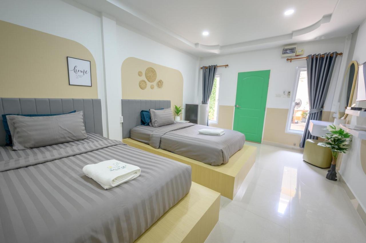 Halo Sea Koh Larn Hotell Pattaya Eksteriør bilde